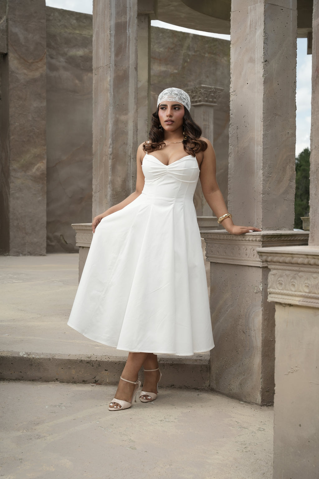 Vestido Aurelia Midi con Escote Corazón